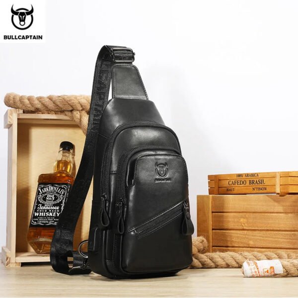 BULLCAPTAIN 2023 The Latest Men's Leather Chest Bag Large Capacity Casual Men's Messenger Bag Classic Leather Chest Bag XB 127-Sole Feat